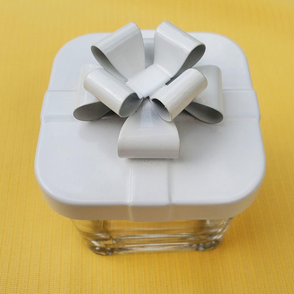 Present Storage Jar